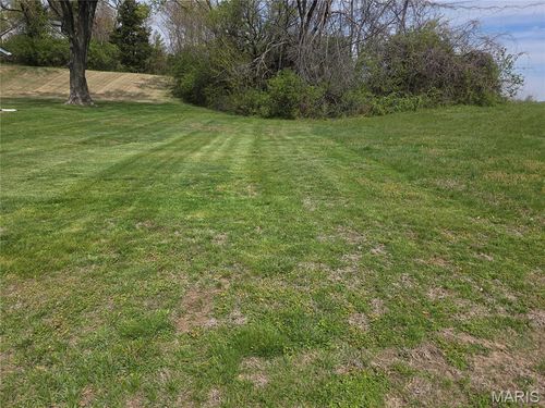 11440 Sheffield Dr, Florissant, MO, 63033-8027 | Card Image