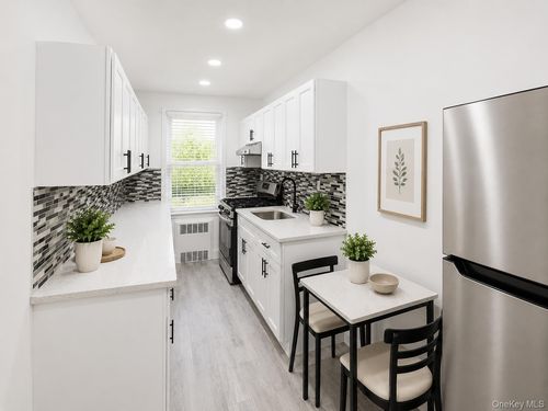 3k-88-10 34th Ave, Jackson Heights, NY, 11372-3420 | Card Image