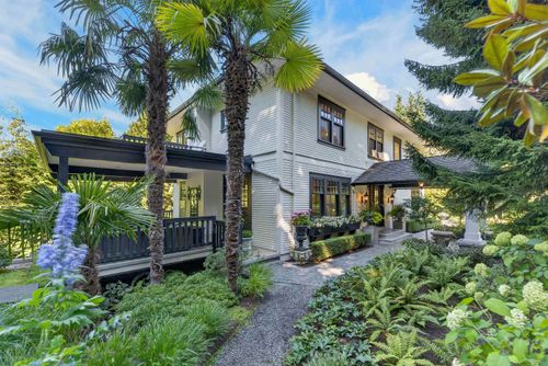 3389 Pine Crescent, Vancouver, BC, V6J4K1 | Card Image