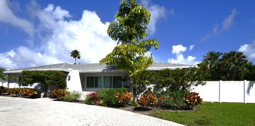 336 Tacoma Ln, Palm Beach Shores, FL, 33404-6231 | Card Image