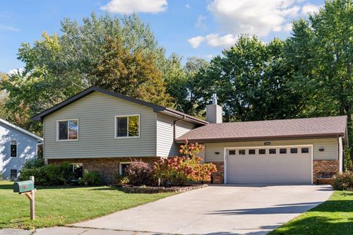 7244 Quantico Ln N, Maple Grove, MN, 55311-2645 | Card Image