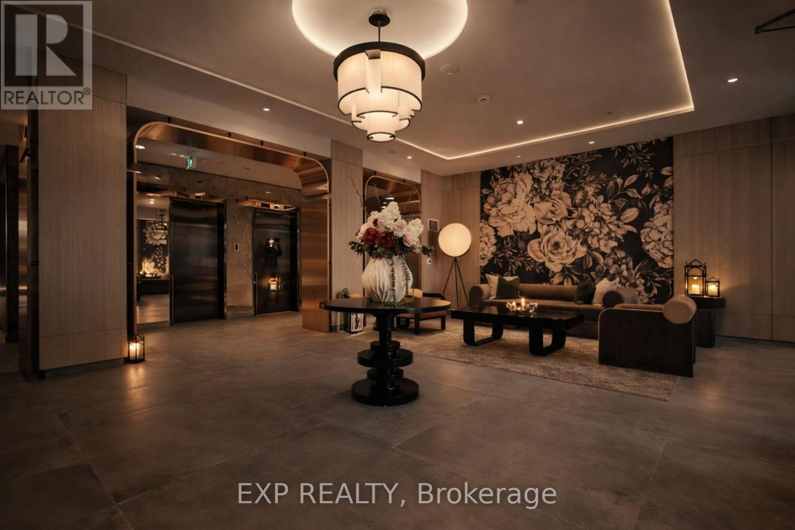 Residential Lease in Toronto (Yorkdale-Glen Park) 4