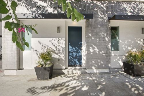 351 E Broadway, Long Beach, CA, 90802-4729 | Card Image