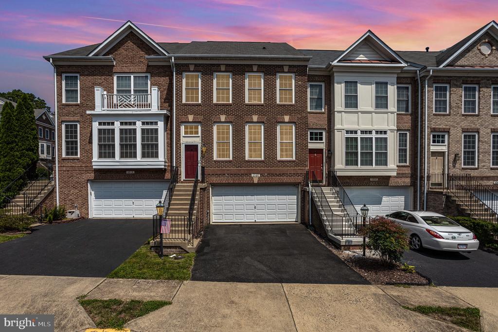 Stone Mountain Ct, Dumfries, VA 22025