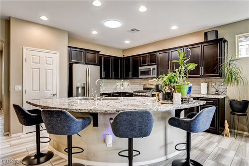 3712 Corte Bella Hills Ave, North Las Vegas, NV, 89081-5203 | Card Image