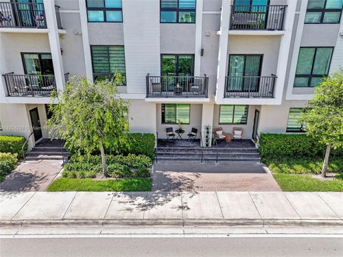 apt-102-8301 Nw 41st St, Doral, FL, 33166-6287 | Card Image