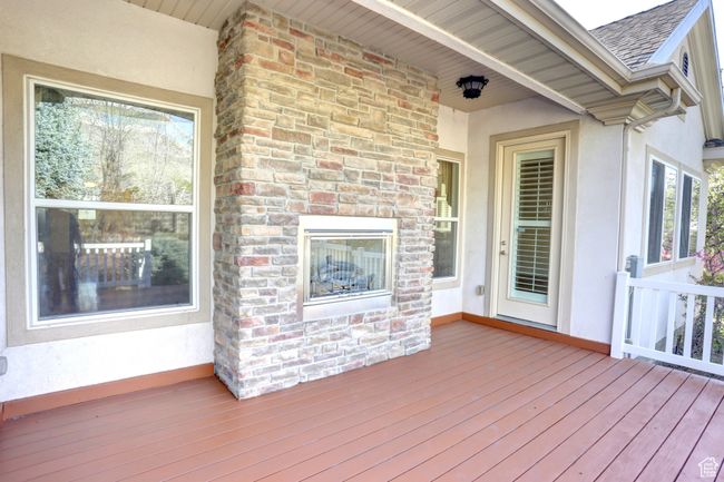 View of wooden terrace | Image 48