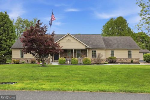 28 Farmington Way, NEW PROVIDENCE, PA, 17560-9430 | Card Image