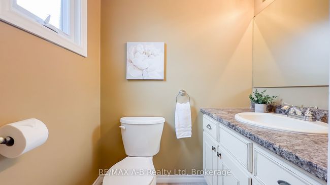 18 Conway Crt, House other with 4 bedrooms, 3 bathrooms and 10 parking in Thamesford ON | Image 16