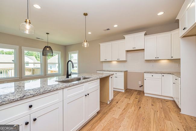 65 Oakhurst Trl, House other with 4 bedrooms, 4 bathrooms and null parking in Sharpsburg GA | Image 8