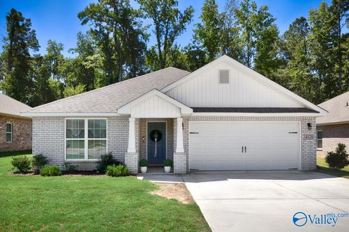 4128 Rockland Cir Se, Owens Cross Roads, AL, 35763-3510 | Card Image