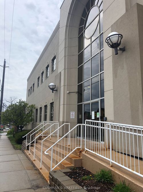 {{alt}} | Card Image