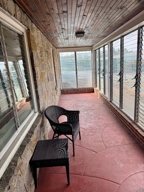 29 N Long Beach Rd, Rockville Centre, NY, 11570-5048 | Card Image