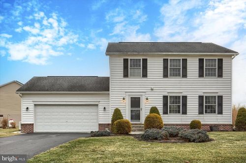 39 Sir William Dr, Newville, PA, 17241-9206 | Card Image