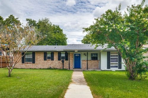 2426 Whit Dr, Mesquite, TX, 75150-5327 | Card Image