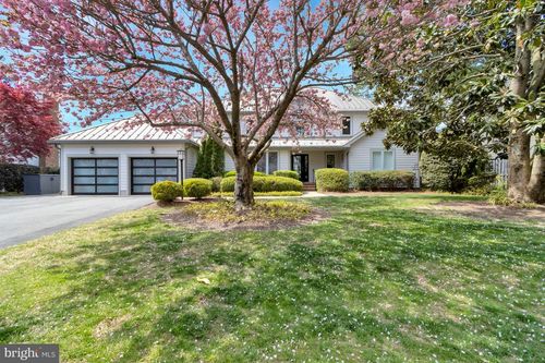 37 W Side Dr, REHOBOTH BEACH, DE, 19971-1301 | Card Image