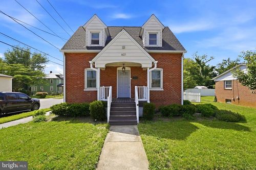 601 Gray Ave, WINCHESTER, VA, 22601-5308 | Card Image