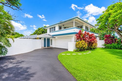653 Ulumaika St, Honolulu, HI, 96816-5203 | Card Image