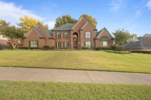 8799 Featherleigh Ln, Germantown, TN, 38138-7373 | Card Image