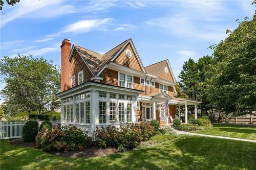 100 Longfellow Rd, Jamestown, RI, 02835-1531 | Card Image