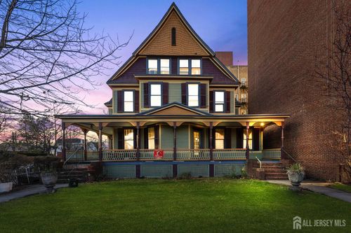 123 Livingston Ave, New Brunswick, NJ, 08901-2411 | Card Image