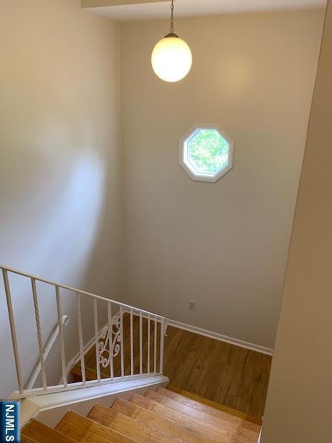 678 Broad St, Townhouse with 2 bedrooms, 3 bathrooms and null parking in Clifton NJ | Image 20