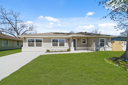 5763 Belneath St, Houston, TX, 77033-2205 | Card Image