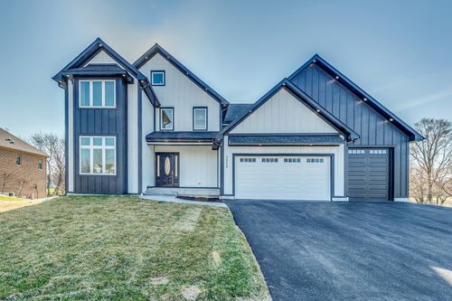 3059 Long Common Pkwy, Elgin, IL, 60124-8823 | Card Image