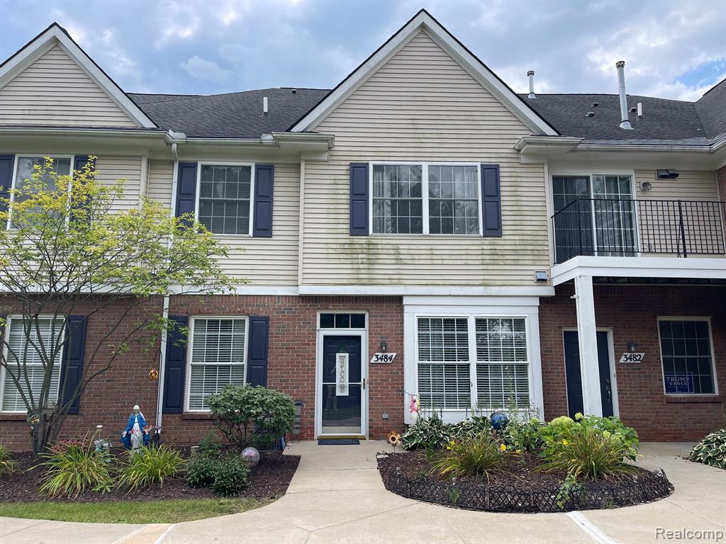 Kneeland Cir, Howell, MI 48843 #1