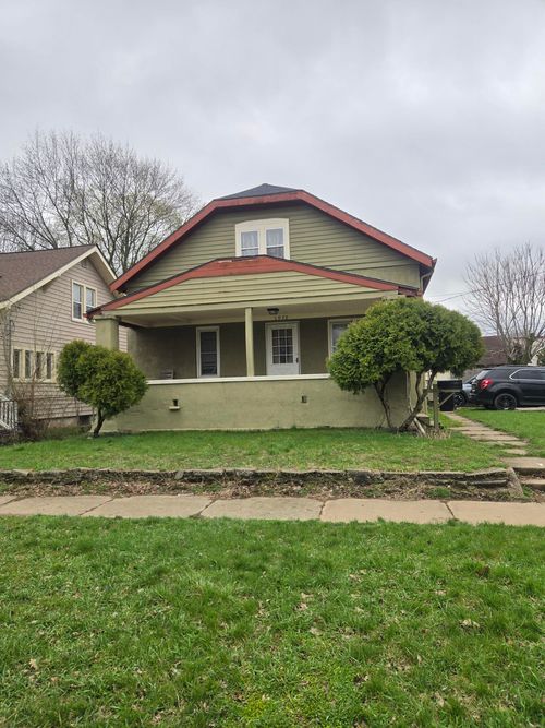 1070 Rathbone St, Wyoming, MI, 49509-1035 | Card Image