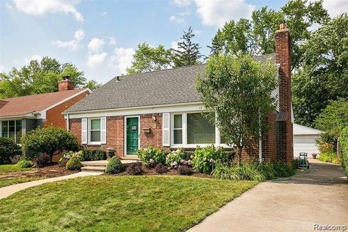 2243 Dorchester Rd, Birmingham, MI, 48009-7406 | Card Image