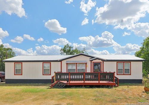125 Opal St, Luling, TX, 78648 | Card Image
