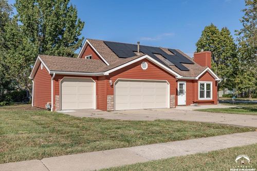 125 Sharon Dr, Lawrence, KS, 66049-4066 | Card Image