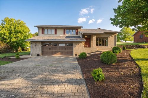 1941 Buckeye St Ne, New Philadelphia, OH, 44663-9448 | Card Image