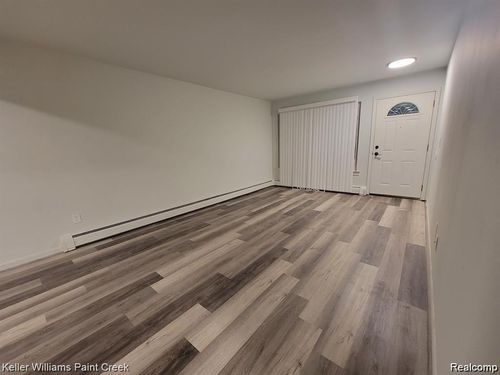 apt-6-30468 Krauter St, Garden City, MI, 48135-1858 | Card Image