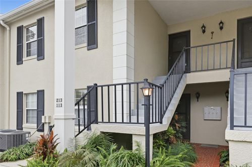 213-689 Lake Howard Dr Nw, Winter Haven, FL, 33880-2333 | Card Image