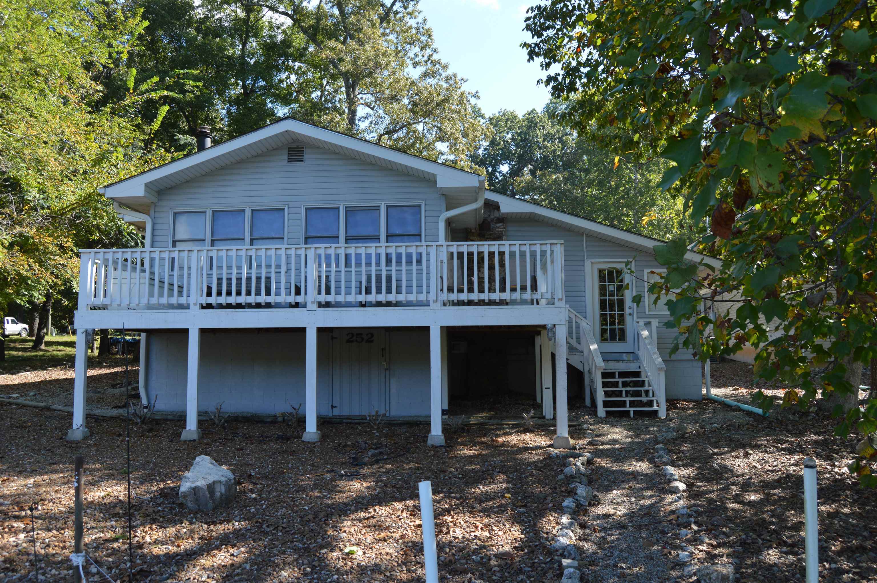 Lakeshore Dr, Cherokee Village, AR 72529