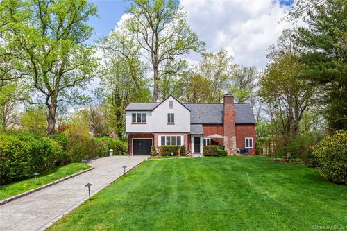 7 Lincoln Road, North Hempstead, NY, 11021 | Card Image