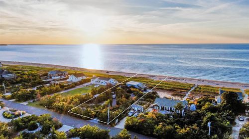 825 N Sea Dr, Southold, NY, 11971-3619 | Card Image