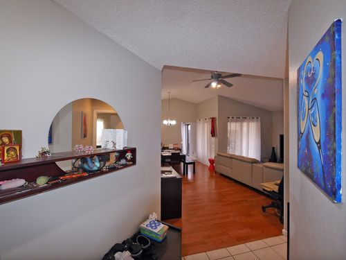 6535 Nw 170th Ln, Hialeah, FL, 33015-4632 | Card Image