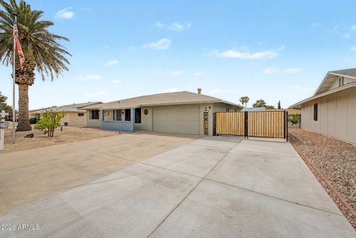 9535 W Willowbrook Dr, Sun City, AZ, 85373-1745 | Card Image