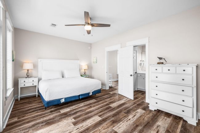 Guest Bedroom First Level | Image 25