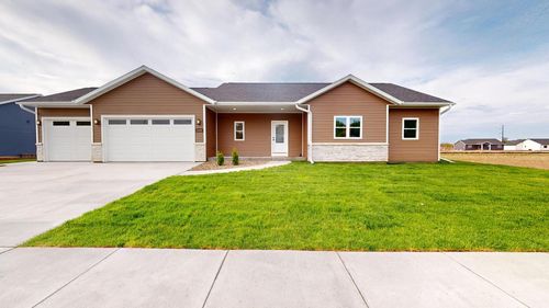 1222 Leo Dr, Holmen, WI, 54636-6410 | Card Image