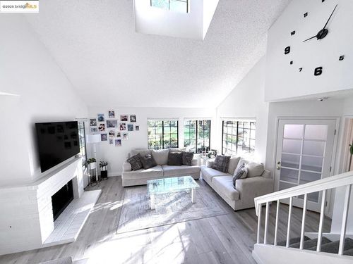 0-2561 Yerba Bank Ct, San Jose, CA, 95121-2934 | Card Image