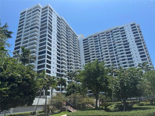 1109-2500 Parkview Dr, Hallandale Beach, FL, 33009-2885 | Card Image