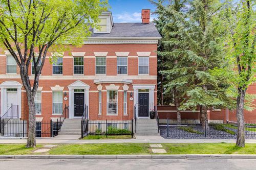 7 Promenade Way Se, Calgary, AB, T2Z2Z4 | Card Image