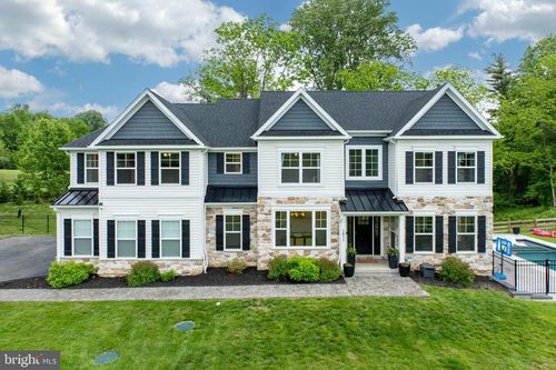 1051 Glen Hall Rd, KENNETT SQUARE, PA, 19348-1016 | Card Image