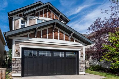 32 Chaparral Valley Terr Se, House other with 5 bedrooms, 3 bathrooms and 4 parking in Calgary AB | Image 2