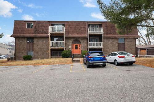 apt-27-1211 48th Ave, East Moline, IL, 61244-4422 | Card Image