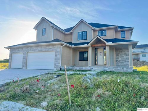 20032 V St, Omaha, NE, 68135-4364 | Card Image